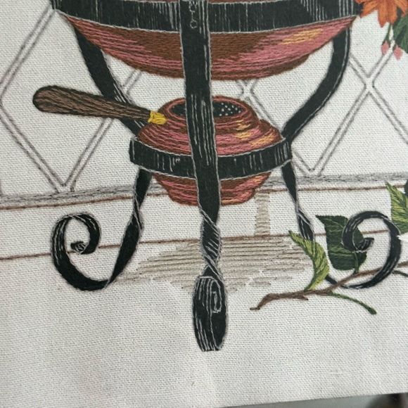 1970’s Needle Craft Crewel Stitchery Framed Mirror - Picture 7 of 8